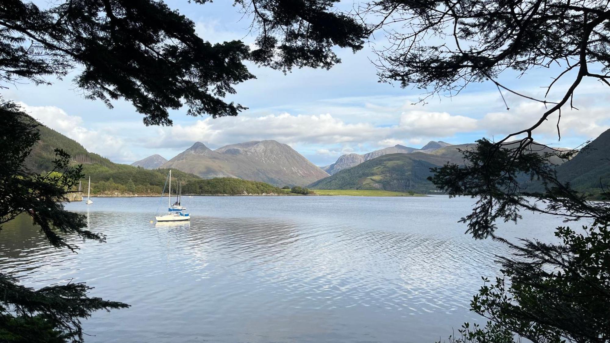 The Heronry Hideaway With Luxury Hot Tub Ballachulish Exterior photo