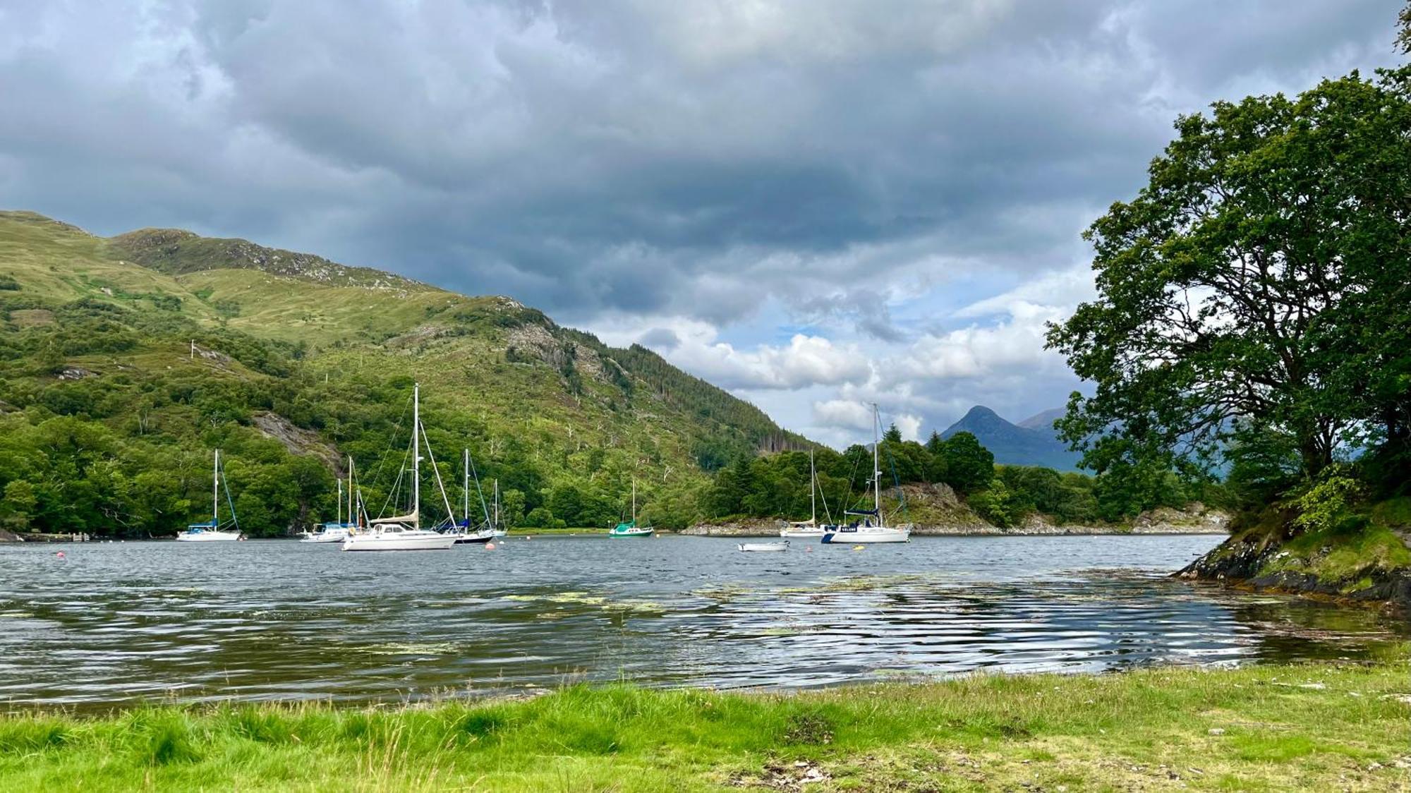 The Heronry Hideaway With Luxury Hot Tub Ballachulish Exterior photo