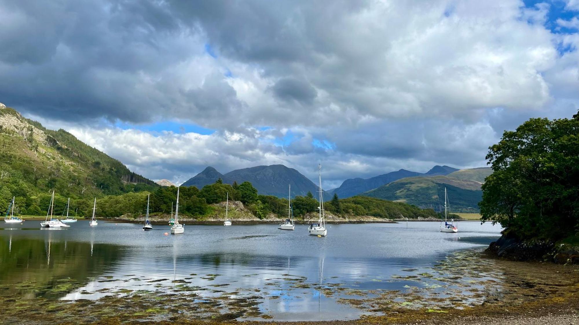 The Heronry Hideaway With Luxury Hot Tub Ballachulish Exterior photo